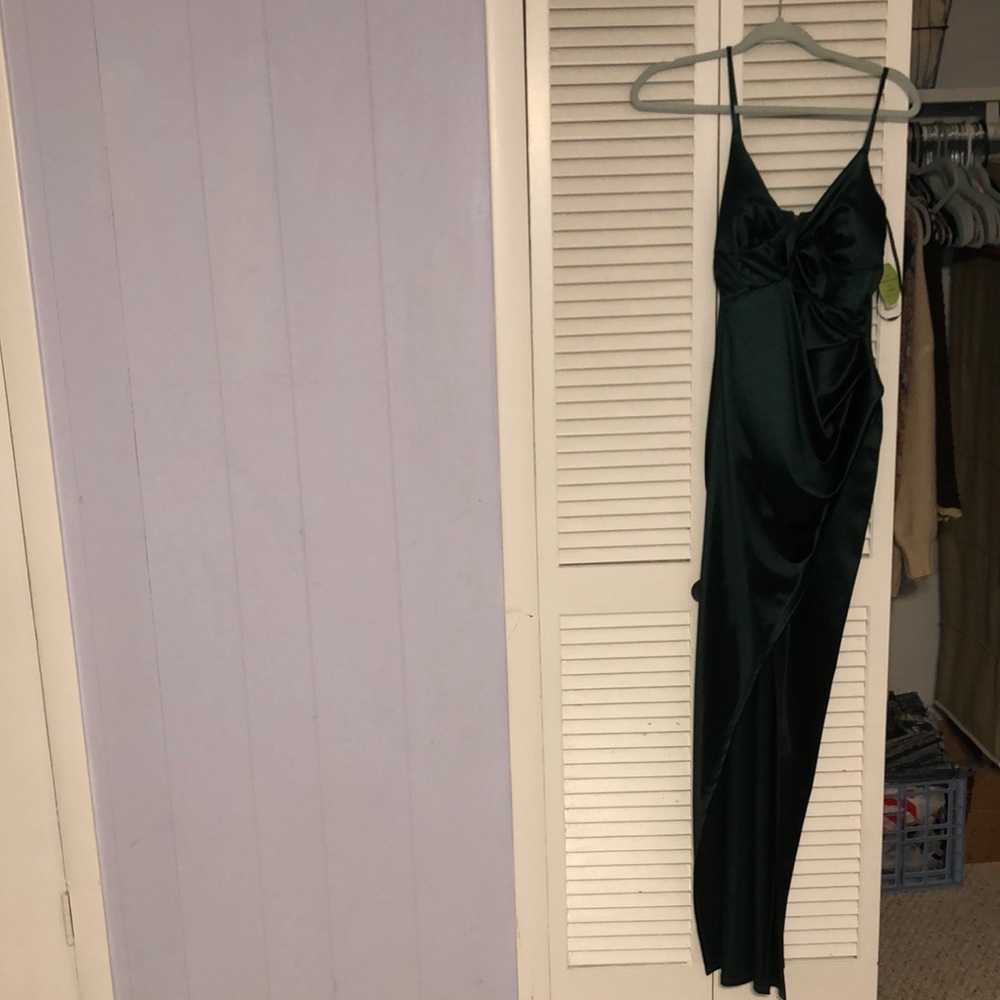 Emerald green prom dress